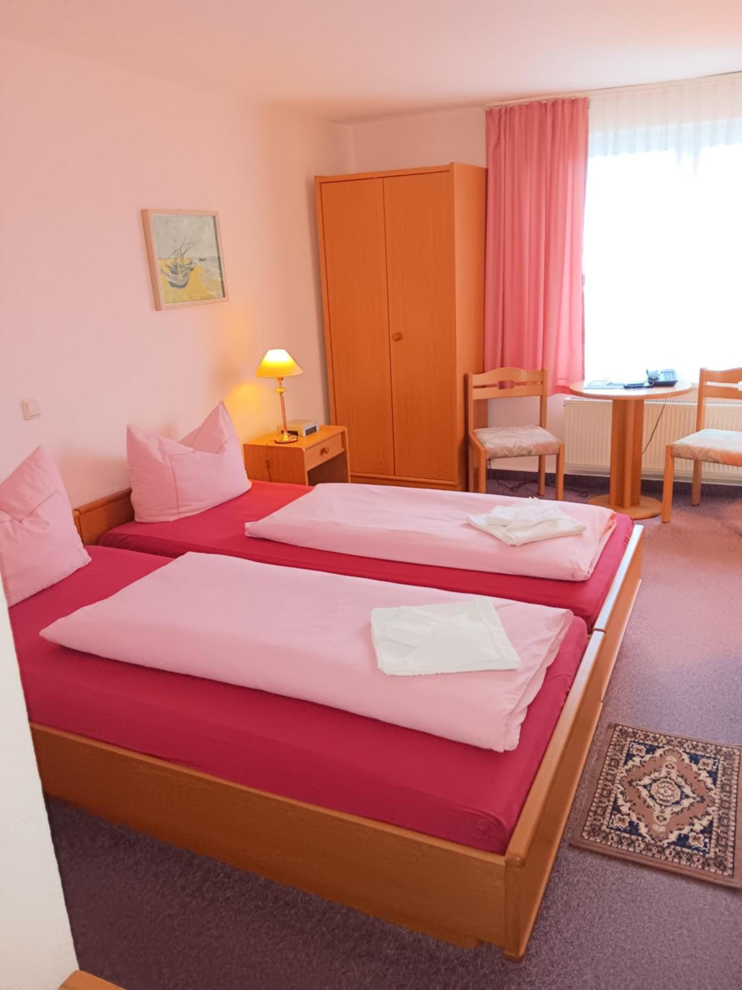 Hotel Burghof Schwarzatal ภายนอก รูปภาพ